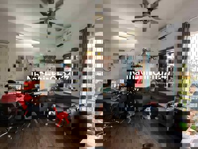 Chính chủ tôi bán nhà Chung cư B6 P301 Ngõ 12 Thạch Bàn 50m ra hồ TB