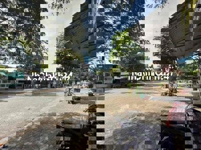 Em chính chủ cần bán nhà đường D8 Khu dân cư Long Hậu, ấp 3, cần giuộc