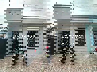 Chủ gởi bán căn nhà mặt tiền đường lớn đầy đủ tiện ích dân cư đông đúc