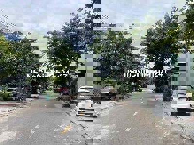 Chủ cần tiền bán gấp nhà 3 tầng mới xây kiến trúc hiện đại View