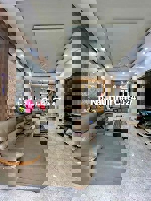 Nắm Chính chủ Nhà Biệt Thự 200m2 Đường Nguyễn Hiến Lê Giá Khá Rẻ !!