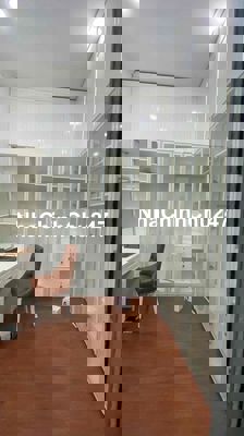 chính chủ cần bán nhà hẻm sân banh công vinh