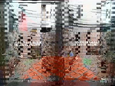 Nhà 3 tầng độc lập chính chủ