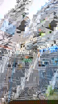 Chính chủ bán nhà hẻm 40m2, 5 phòng ngủ, đường Tôn Thất Thuyết quận 4