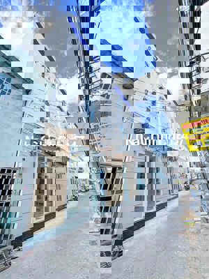 nhà trục chính hẽm 3/4 NVC