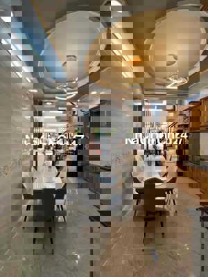 Chủ bán gấp nhà đường Trần Đình Xu Quận 1, 70m2 Giá 3ty090 Lh Vân