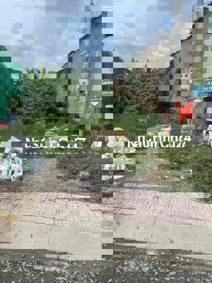 Lô đất sau chợ phường 7,Bến Tre, chủ ngộp 555tr thiện chí chốt, có sổ.