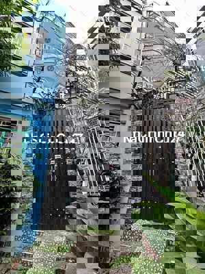 bán biệt thự, 6 phòng ngủ,7 toilet, 2 sân thượng, chính chủ bán