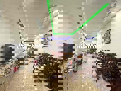 Chính chủ bán nhà 2 mặt tiền , đã có sổ vị trí đẹp full nội thất