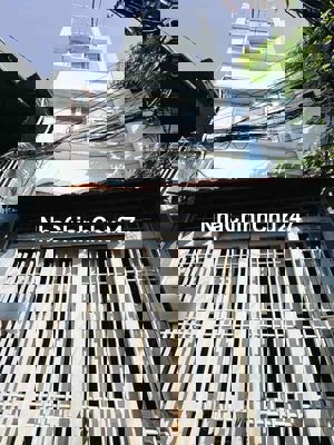 chủ nhà Cần bán nhà hẻm 266 Tôn Đản,- DT 16.2m2 ( ngang 3m, dài 6m ) ,