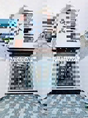 CHỦ KẸT TIỀN BÁN GẤP CĂN NHÀ MẶT TIỀN - CHỢ BÌNH CHÁNH