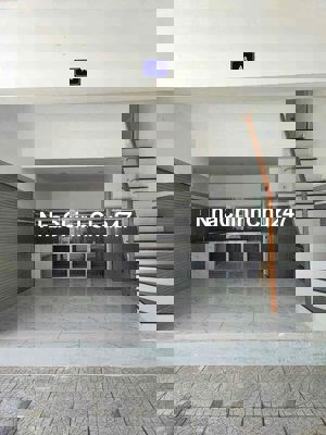 chính chủ cần bán căn KiOt ngay Chợ,Trường đang cần bán