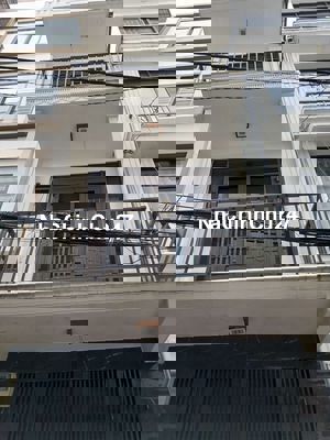 Chính chủ bán nhà Ng Tri Phương sát MT 30m hẻm 3 gác 30m2 đất chỉ 5 tỷ