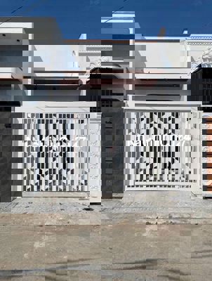 Chủ Nhà Kẹt Tiền Bán Gấp Nhà Cấp 4 Mới Củ Chi - Giá 970 Triệu - SHR