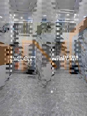 CHÍNH CHỦ BÁN NHÀ ĐẸP VÀO Ở NGAY