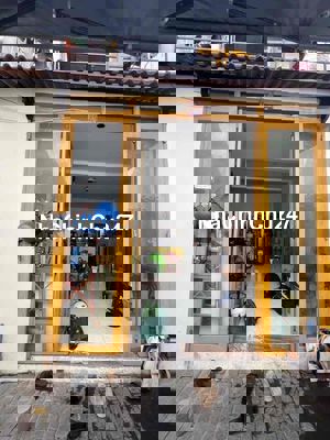 Nhà chính chủ hẻm nhựa lớn ngay chợ Bà hôm Tân tạo bình Tân Diện tích: