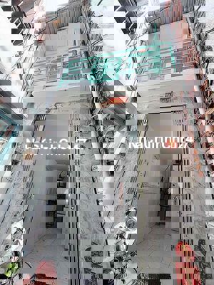 9 Chủ 1/ Q4 Nhà Nhỏ Công Năng Đủ