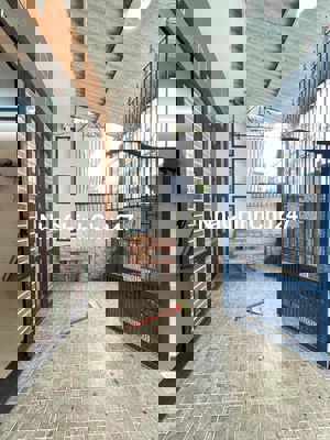 Nhà 5x17m 2 phòng trục chính hẻm 388 Nguyễn Văn Cừ