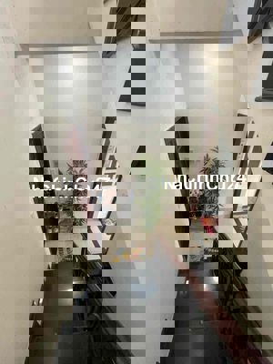 chủ rất cần bán đã giảm 150 triệu chỉ còn 5’550 tr long bình