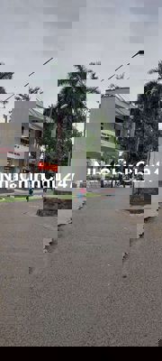 Chủ gấp bán giảm ngay 600tr chỉ còn 7,9ty cho căn góc 3 Mặt tiền đường