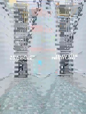 chính chủ cần bán căn nhà hẻm xe hơi, 1trệt 2 lầu