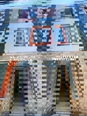 Nhà 3tầng 3mê chính chủ cần bán