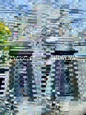 Chính Chủ Cần Sang Lại Căn Lầu Ở Ngay Trường THPT Bình Chánh