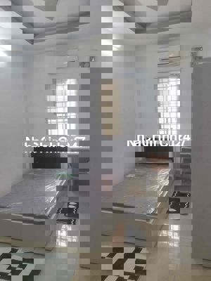 🔥CHÍNH CHỦ NHƯỢNG PHÒNG MẶT TIỀN ĐƯỜNG_FULL NT_GẦN VLU CS2