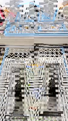 CHủ ngộp bán nhà 560tr, như video 2PN2WWC ngay chợ