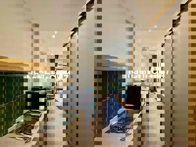 Căn hộ Ban công_ Gần Vòng Xoay Dân Chủ Quận 10_ Mới 100%_ Full NT