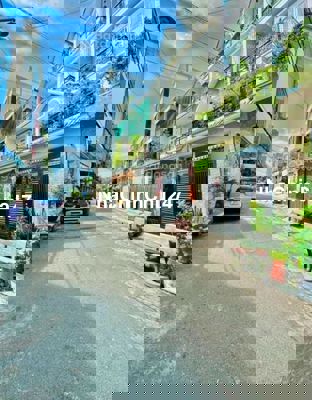 Chính chủ gửi lô đất diện tích 75,6m2 giá chỉ 4 tỷ465, SHR,full thổ cư