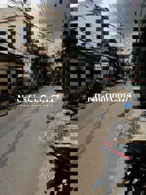 Chính chủ cần bán nhà MT đẹp ngay chợ bà điểm dt 60m2 xây 4tầng