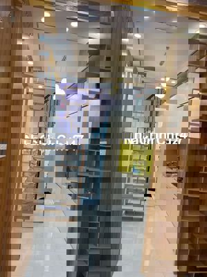 Nhà đẹp chính chủ, 1T 2L, 3.6 tỷ, số 166/22A/...Hồ Bá Kiện, p15, q10