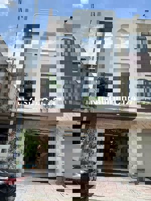 CHÍNH CHỦ CẦN BÁN NHÀ SHR HOÀN CÔNG TRỆT 1 LẦU TÂN ĐÔNG HIỆP. DT 77,5M