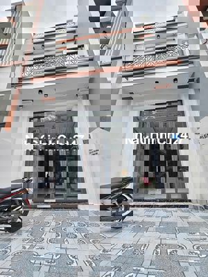 Chính chủ bán nhà mặt đường xe hơi sổ riêng 1tỷ650 triệu