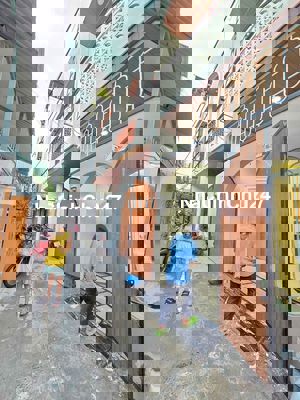 Nhà 2 tầng mới ful nội thất chính chủ cần bán