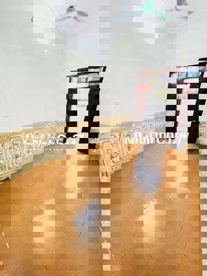 Bán Nhà Chính Chủ – Sổ Đỏ – Gần ĐH Kinh Tế KTCN – Giá Chỉ 4.8 Tỷ!