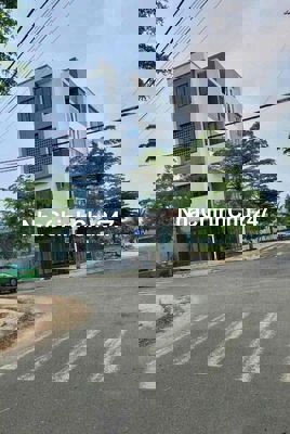 chính chủ cần bán toà nhà 2mt ngay khu công ngjieepj