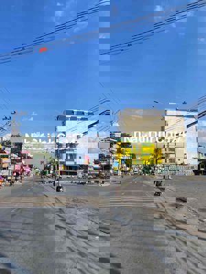 MẶT TIỀN DT833B CÁCH CHỢ LONG CAN 1 BƯỚC CHÂN KIẾM CHỦ MỚI GIÁ NGỘP