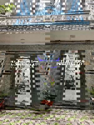 Cần bán gấp 4x10 ngay ngã 3 giồng lớn 3 PN & 2 WC chính chủ