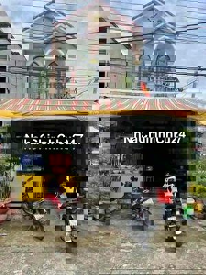 Nhà Sổ hồng riêng chính chủ ngay chợ Bình Chánh