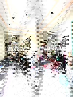 Bán nhà chính chủ hẻm xe hơi Trần Xuân Soạn Quận 7, 84m2, 3 tầng.