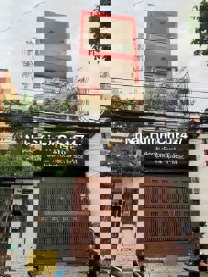 Nhà MTKD chính chủ ngay Đầm Sen Q11