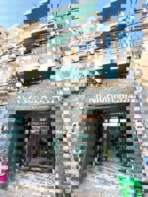 Chính chủ cần bán Nhà Đẹp đường Lã Xuân Oai, Q9 cũ