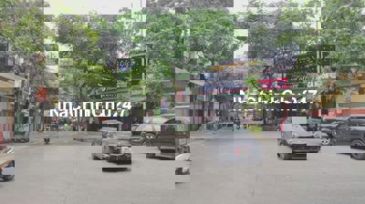 Chính chủ bán đất tặng nhà 3 tầng ,mặt phố Đốc Ngữ , Kinh doanh đỉnh.