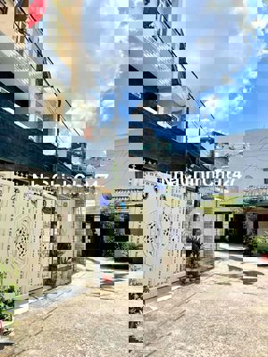 Nhà 4x13, 4 tầng, hẻm oto, ngay Chợ Tăng Nhơn Phú A, chủ thiện chí bán