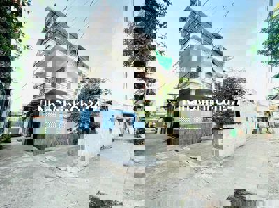 NGỘP! CHỦ CẦN BÁN GẤP NHÀ 1 TRỆT 2 LẦU NGAY CHỢ HIỆP HÒA, DT 80M2, 4PN