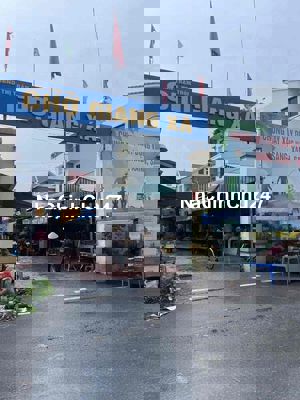 chính chủ gửi bán 95m đất sẵn nhà cấp 4 dân xây chắc chắn. Giá: 60tr/m