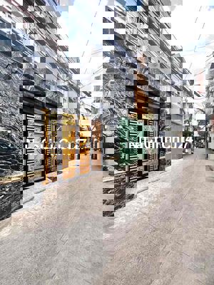 Hàng sót Vẫn đang chờ Chủ nhân! Bán nhà mt 5m trung tâm- Q10