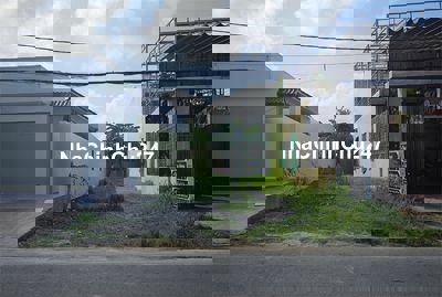 Chủ gửi em bán nhanh lô đất DT 240m2 MT đường Trần Tử Bình SHR A21